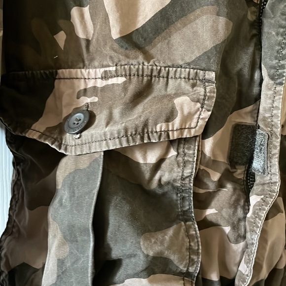 Old Navy Kids camouflage spring autumn light jacket cargo pockets army - Picture 6 of 8